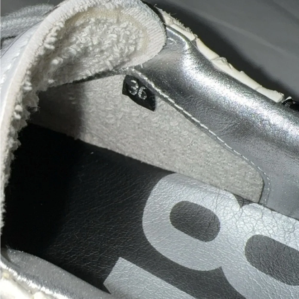 P448 Thea Overload Leather Low Top‎ Platform Sneakers